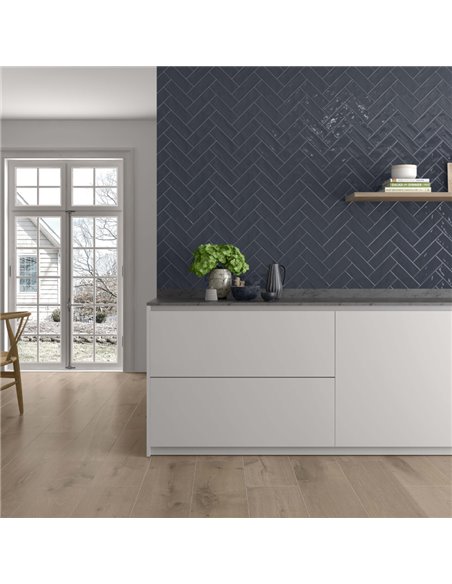 BM Jubilee Mayf 2.5X8 Navy Glossy Box