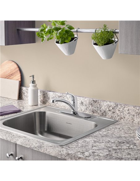 American Standard Colony PRO Single-Handle Kitchen Faucet 1.5 gpm/5.7 L/min