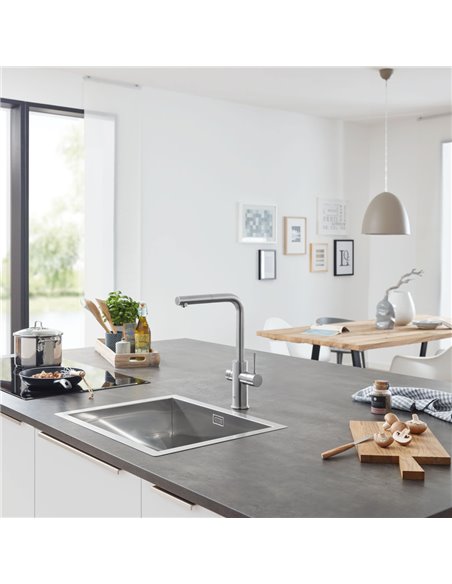 Grohe 31608 Blue Single-Handle Pull-Out Kitchen Faucet Single Spray 6.6 L/min - 1.75 GPM with Chilled and Sparkling Water